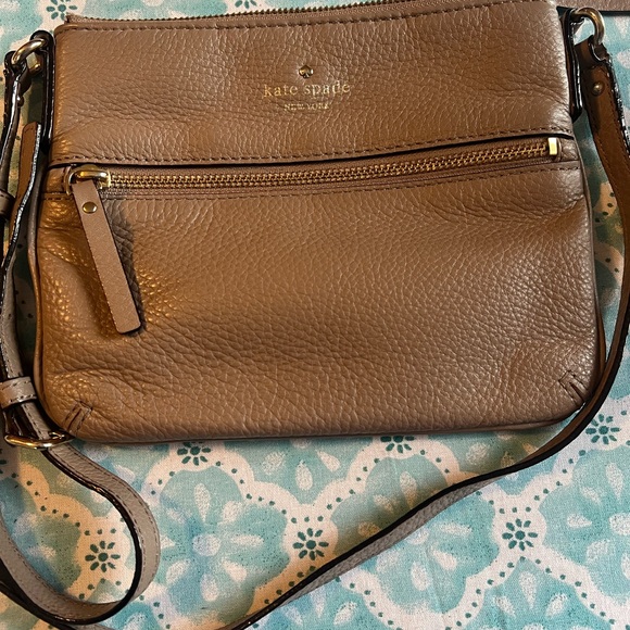 Kate Spade NY Pebble Leather Small Crossbody Bag Fawn - Picture 2 of 10